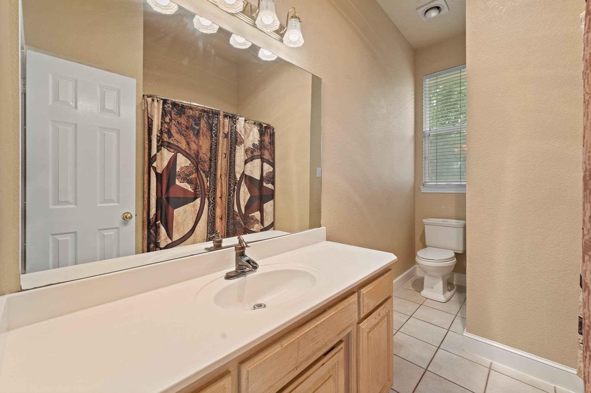 1701 W Lake Shore Drive Alvarado TX 76009