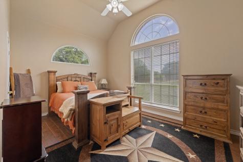 1701 W Lake Shore Drive Alvarado TX 76009
