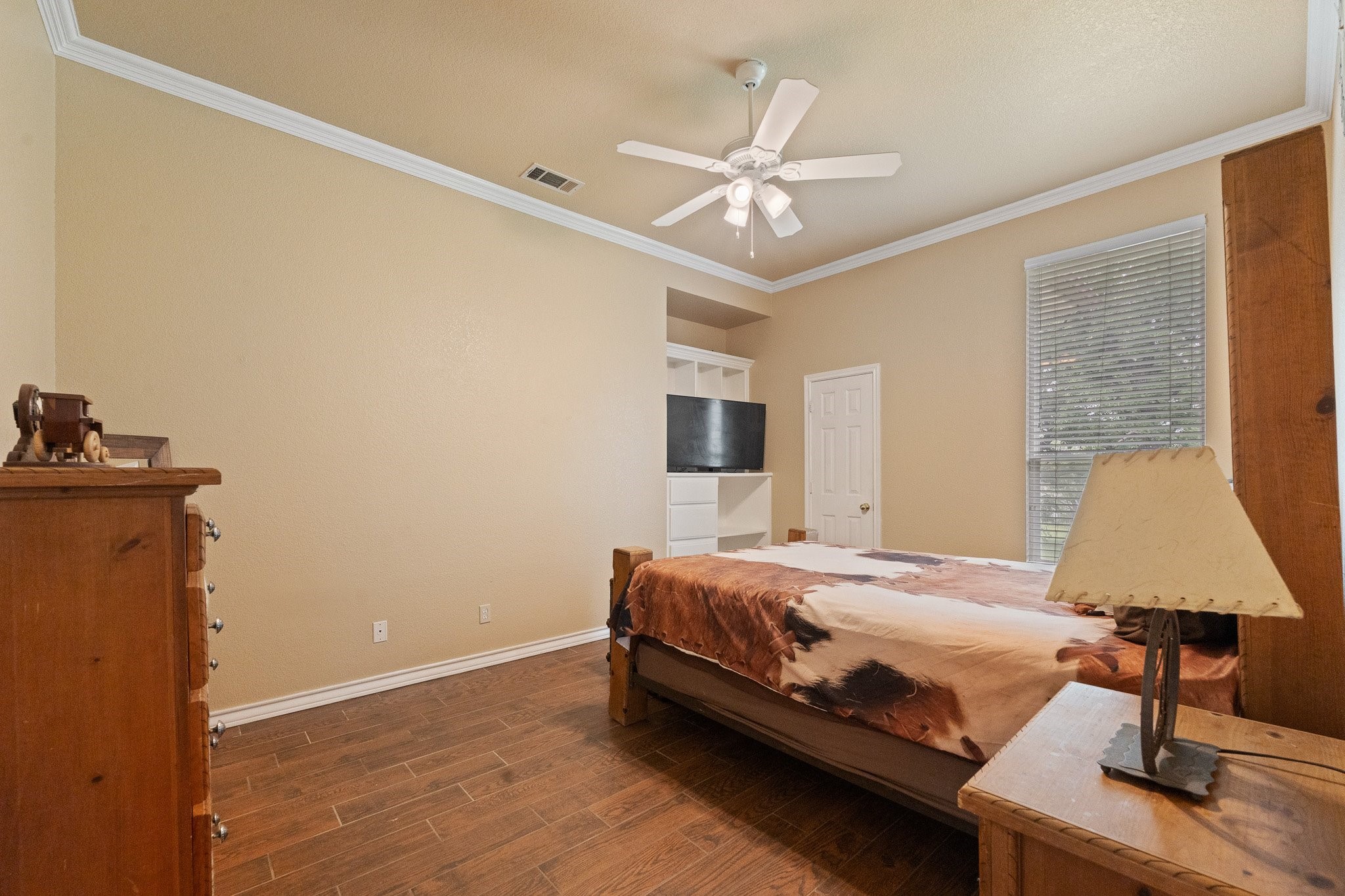 1701 W Lake Shore Drive Alvarado TX 76009