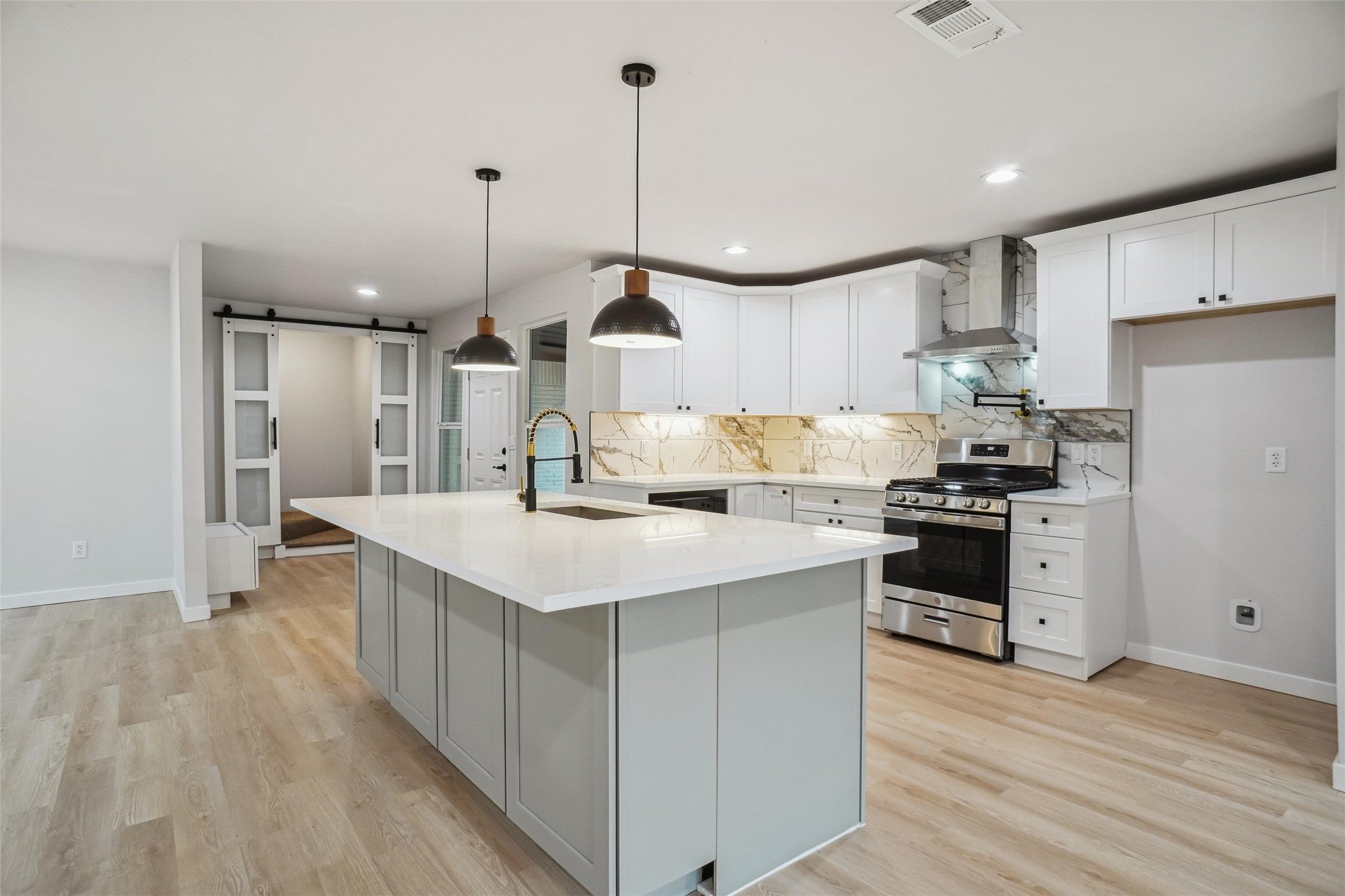 6804 Jewell Avenue Fort Worth TX 76112
