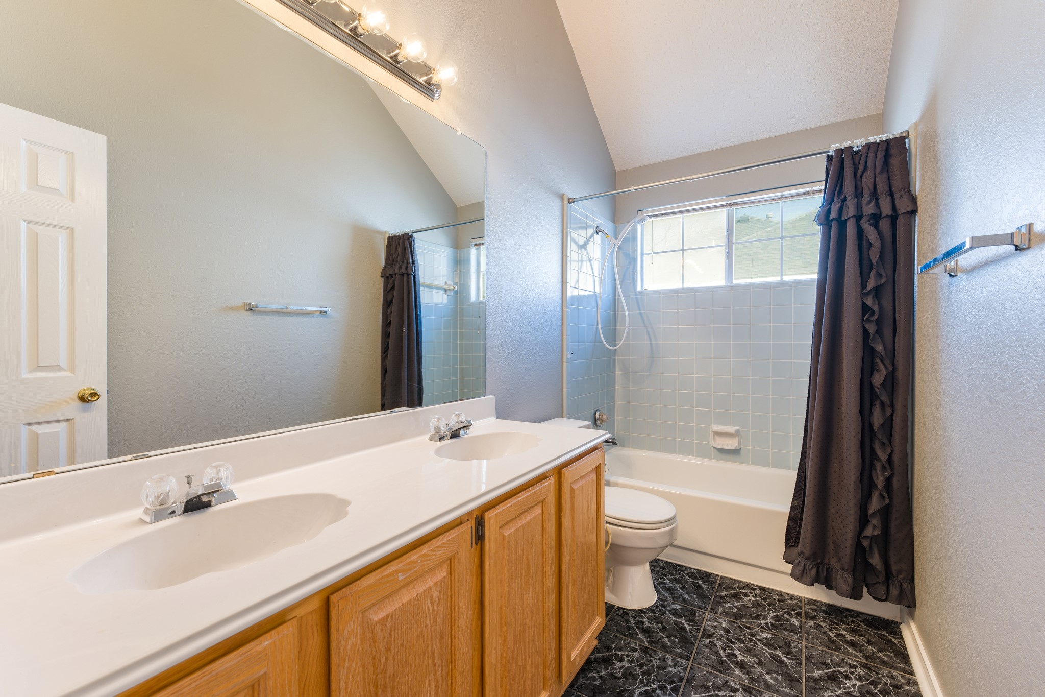4303 Solitude Court Arlington TX 76017