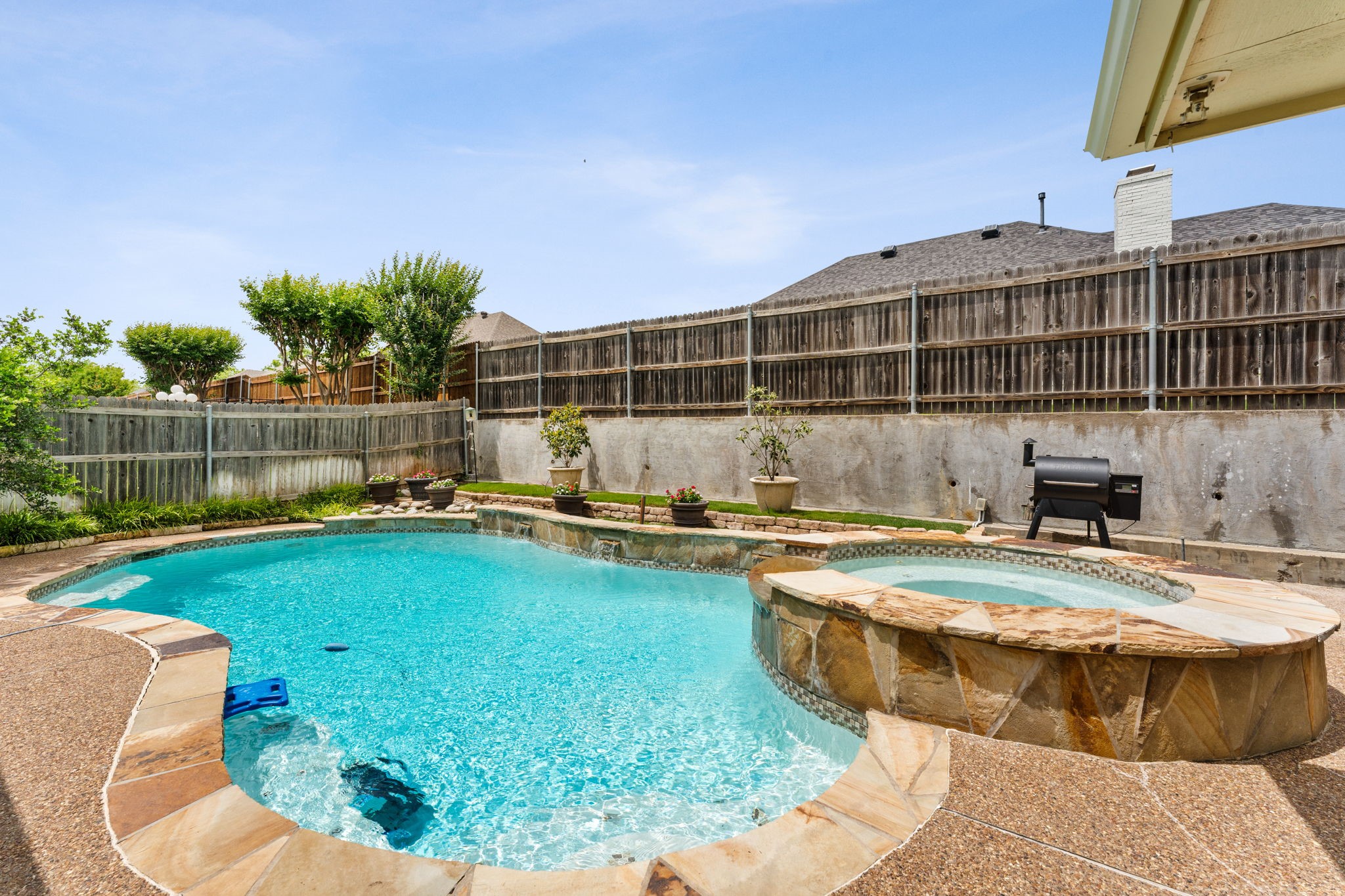 404 Arbor Lawn Drive Burleson TX 76028