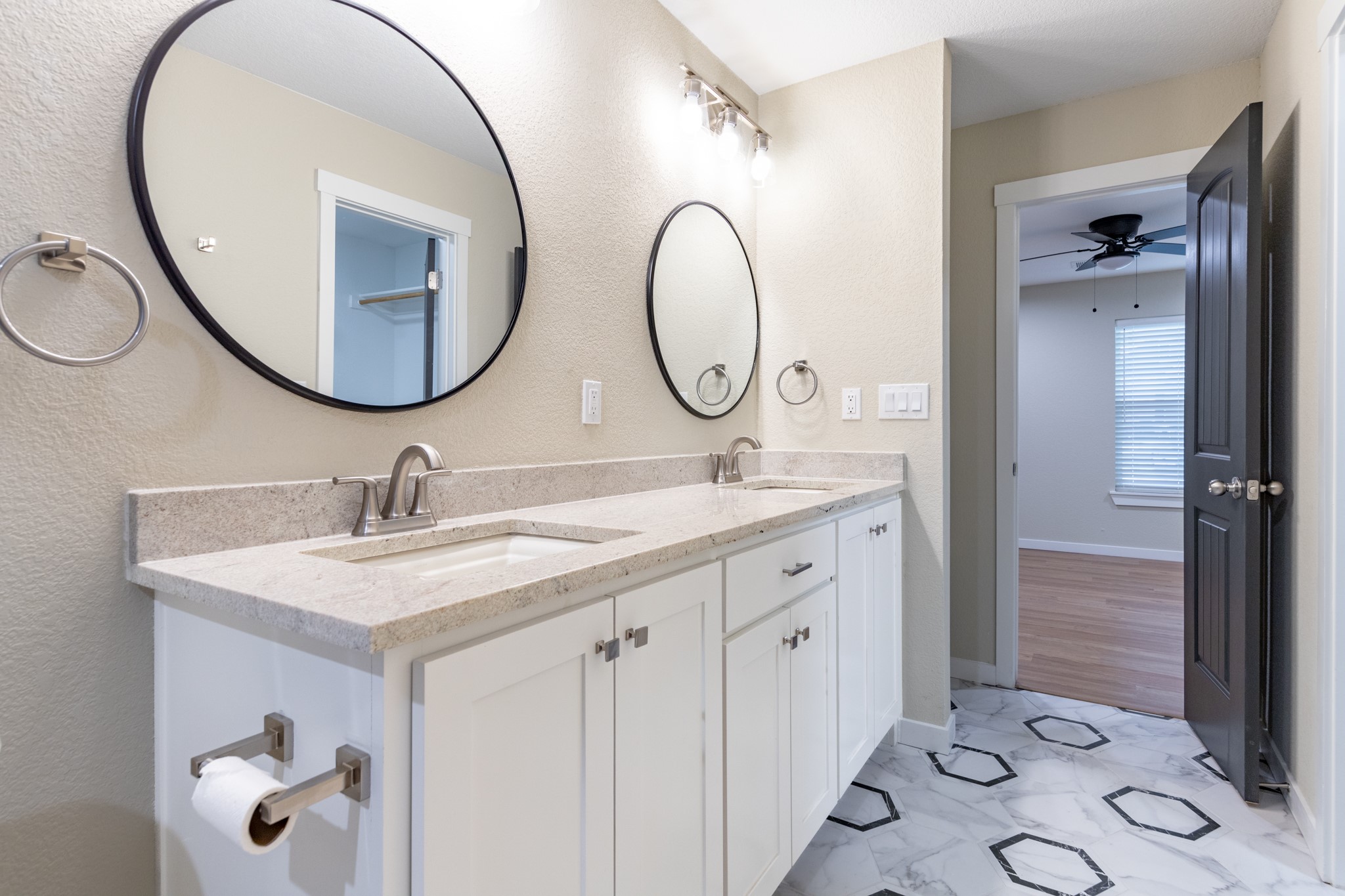 2000 Kerry Drive Arlington TX 76013