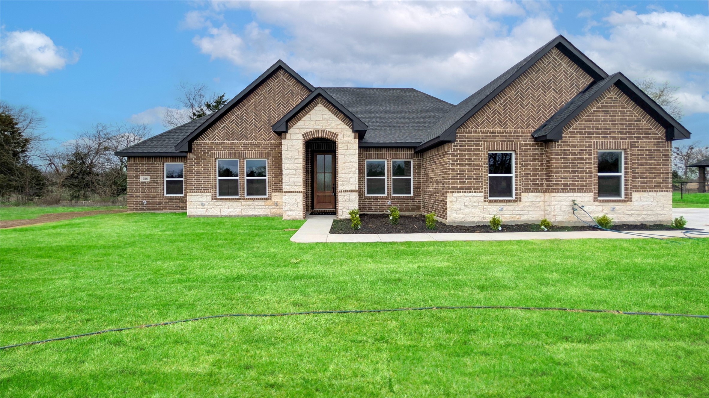 956 County Road 4108 Greenville TX 75401