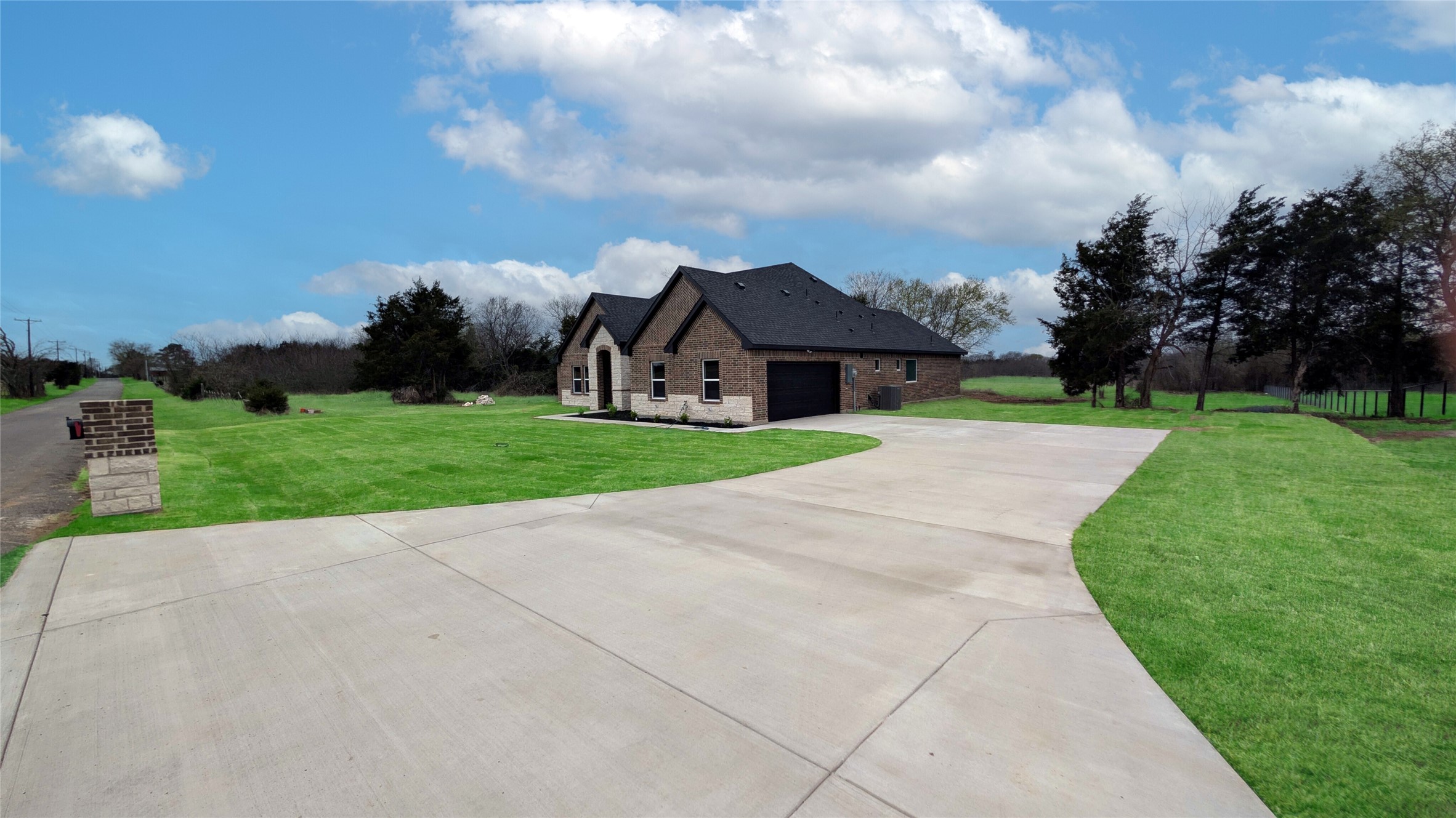 956 County Road 4108 Greenville TX 75401