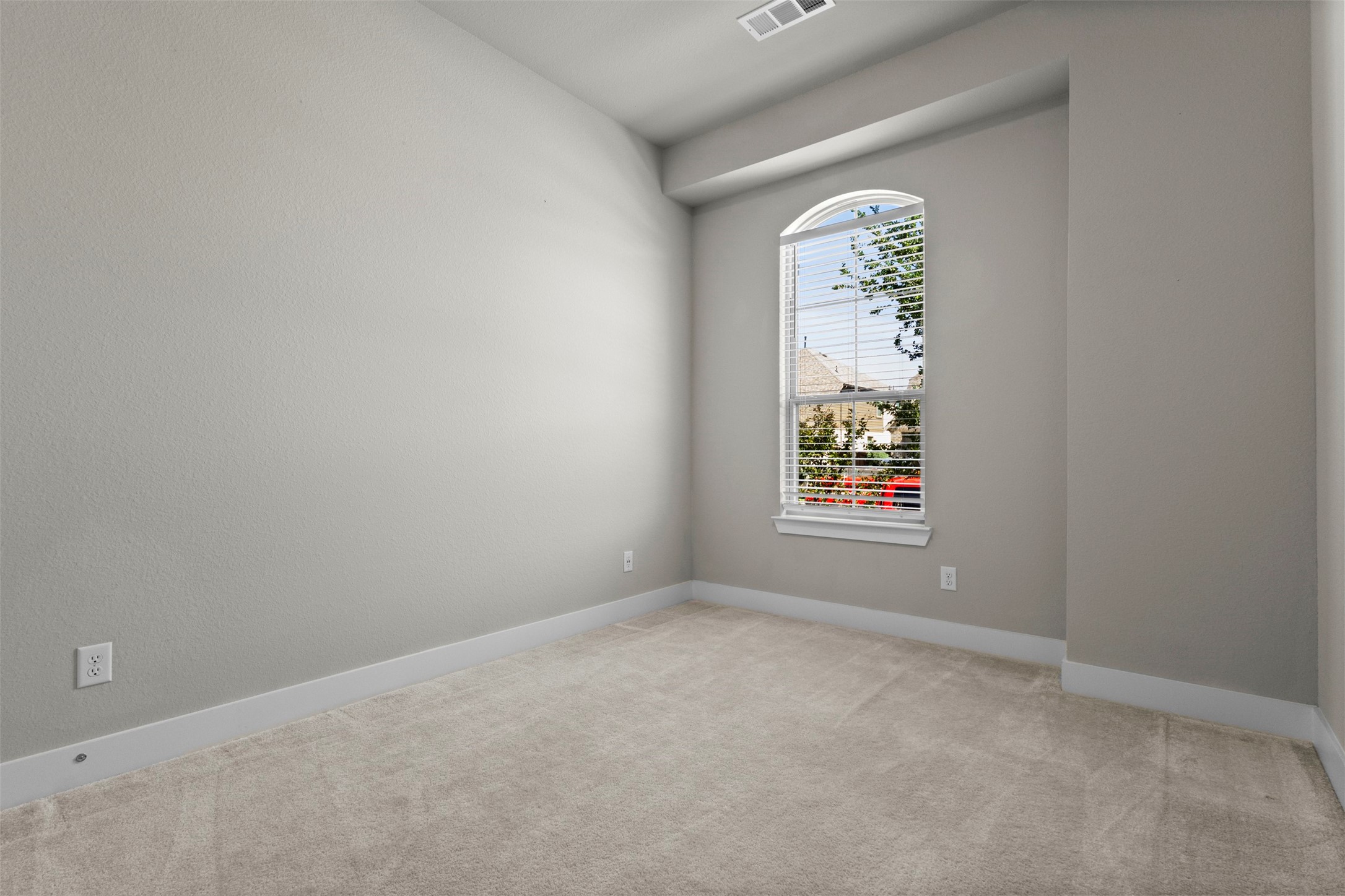 1916 Pelham Drive Aubrey TX 76227