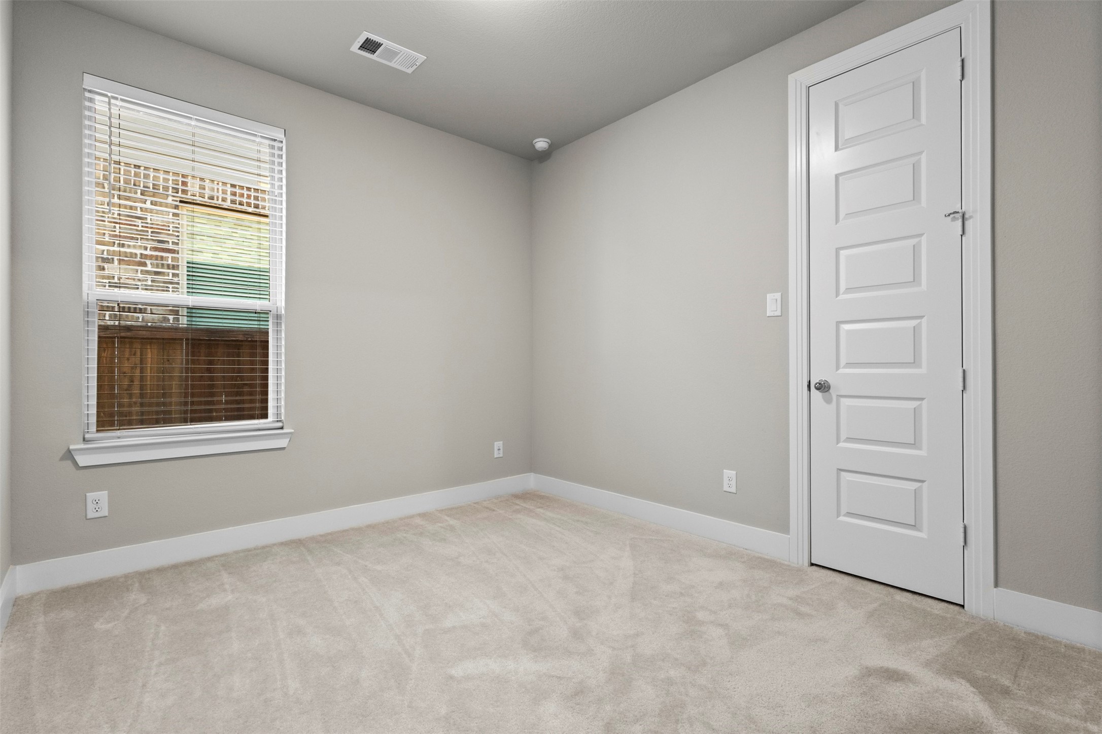 1916 Pelham Drive Aubrey TX 76227