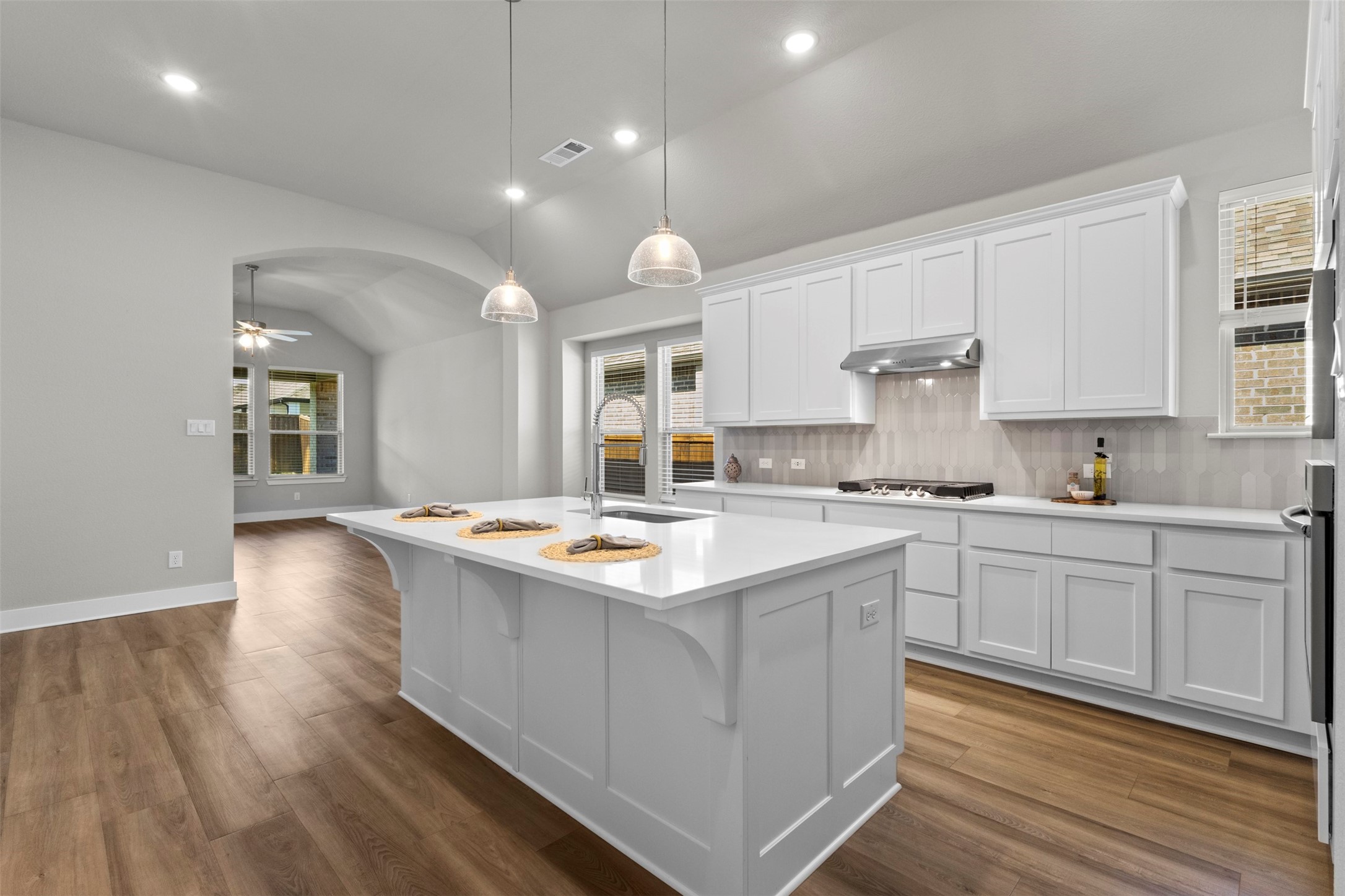 1916 Pelham Drive Aubrey TX 76227