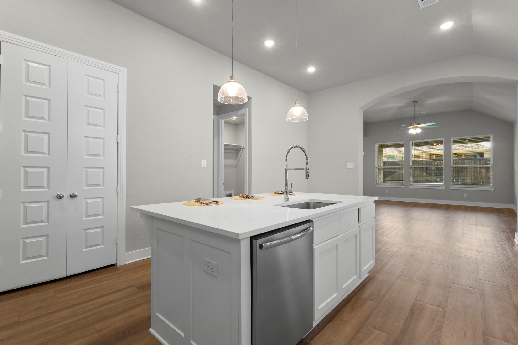 1916 Pelham Drive Aubrey TX 76227