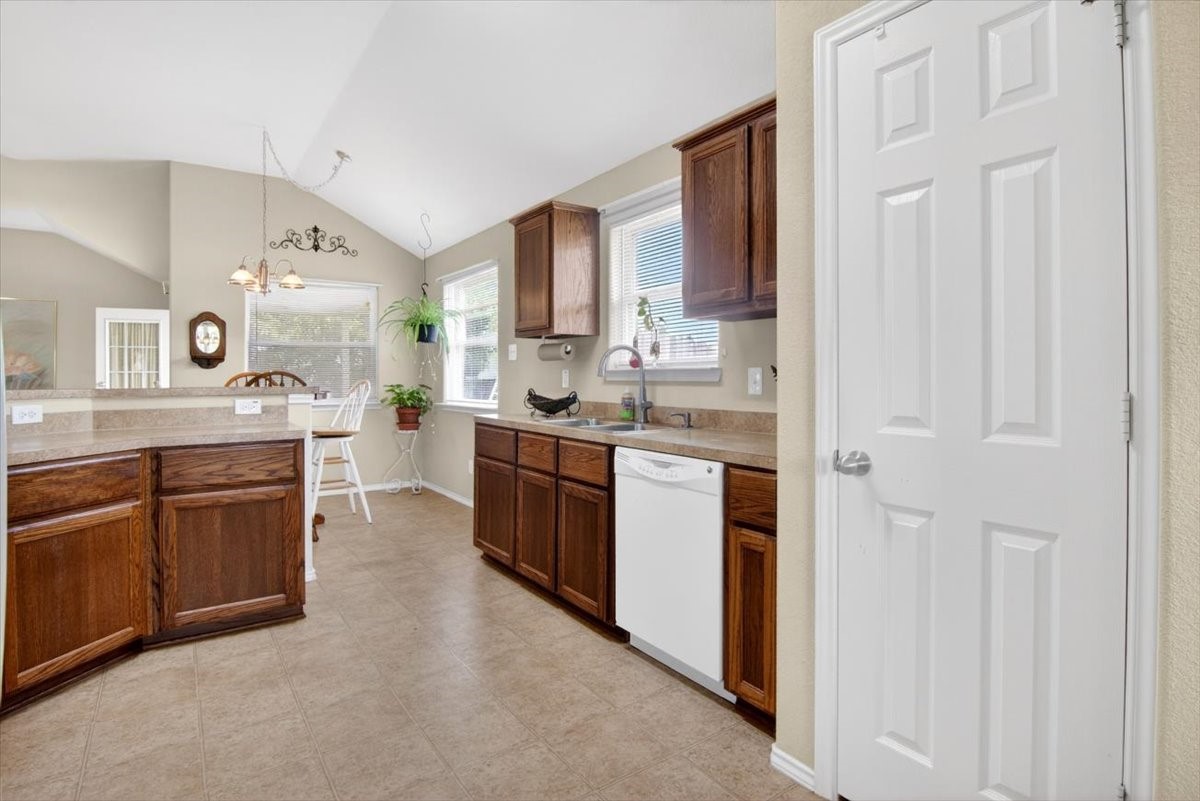621 Apple Cross Drive Robinson TX 76706