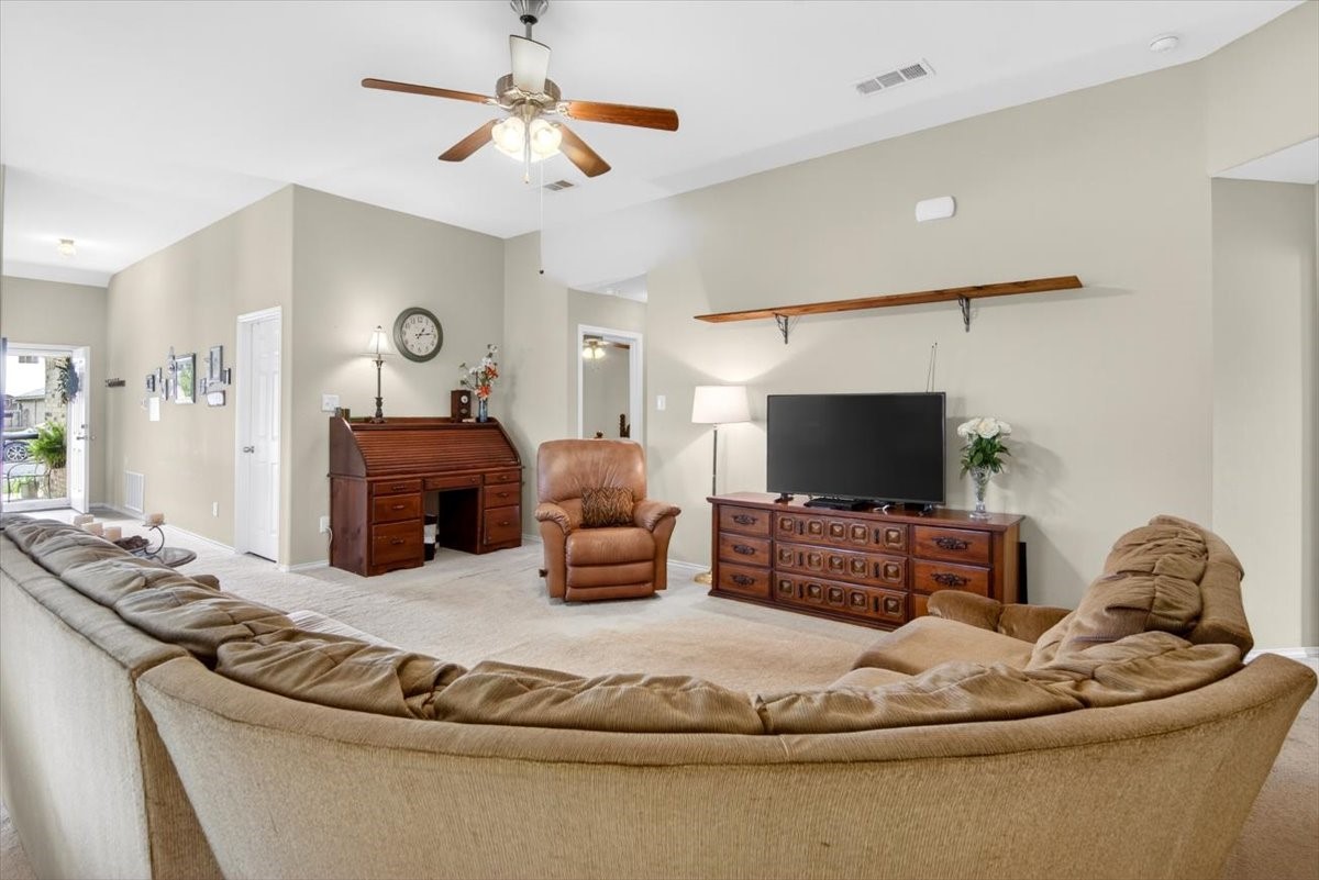 621 Apple Cross Drive Robinson TX 76706