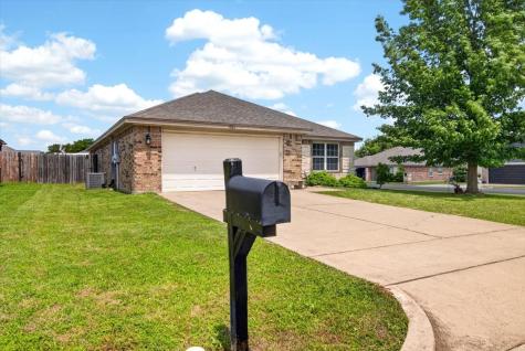 621 Apple Cross Drive Robinson TX 76706