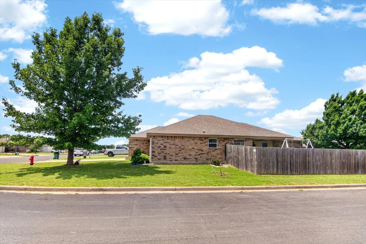 621 Apple Cross Drive Robinson TX 76706