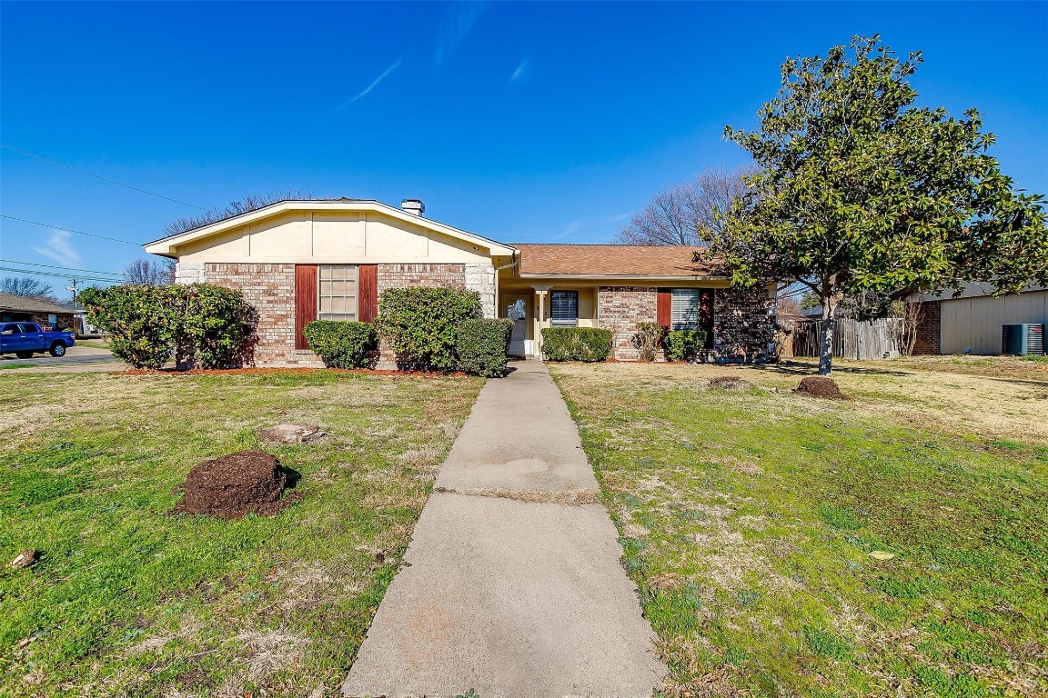 836 Lynne Lane Burleson TX 76028