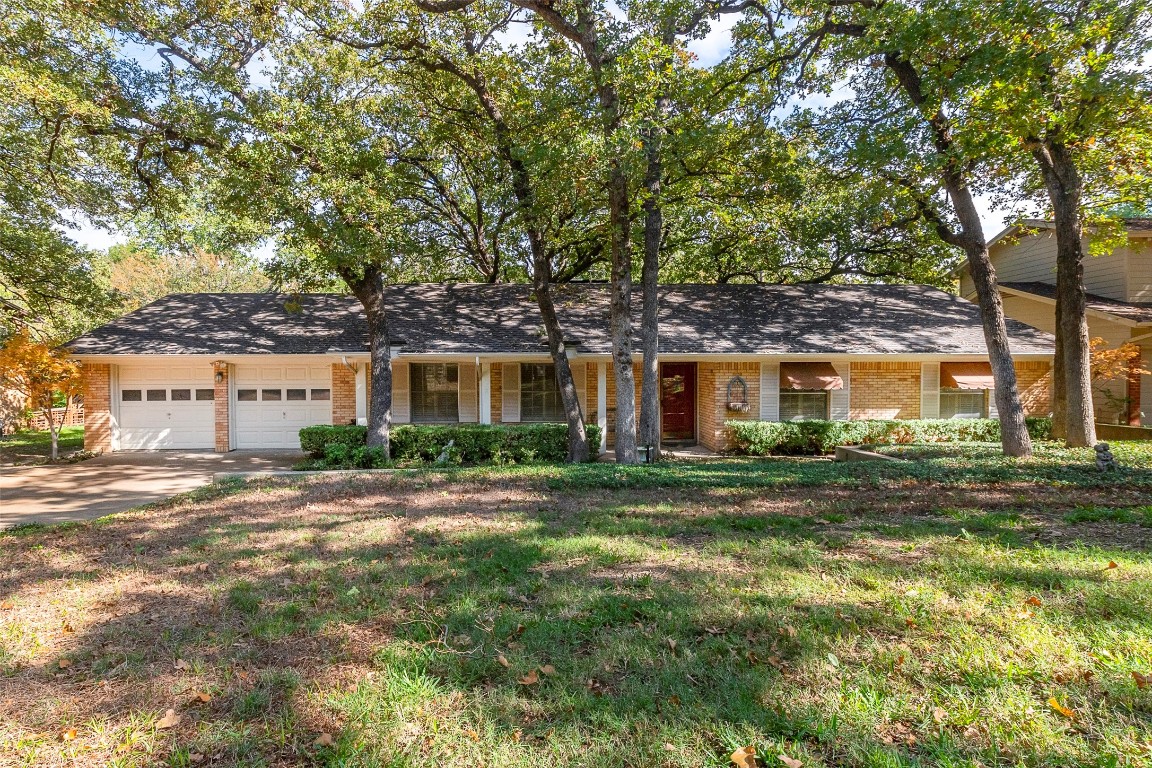 713 Red Oak Lane Arlington TX 76012