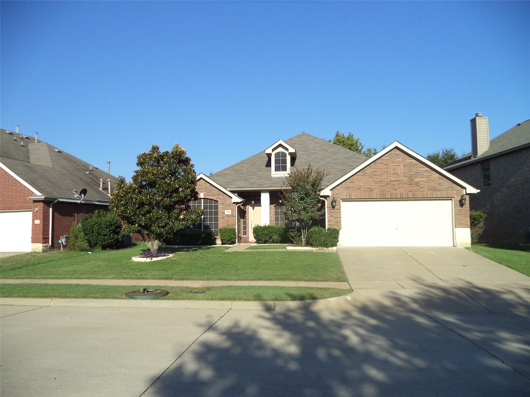 9220 Water Oak Drive Arlington TX 76002