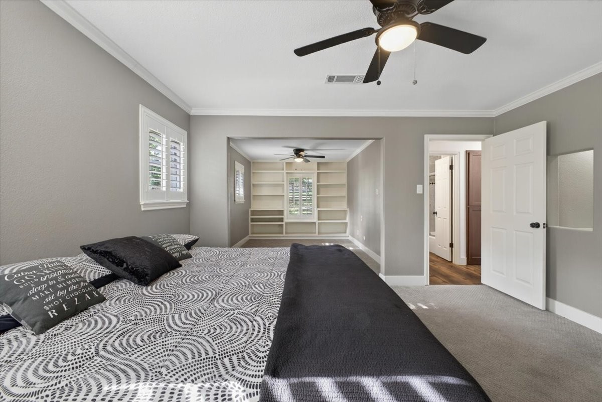 2715 Green Oaks Boulevard Arlington TX 76017