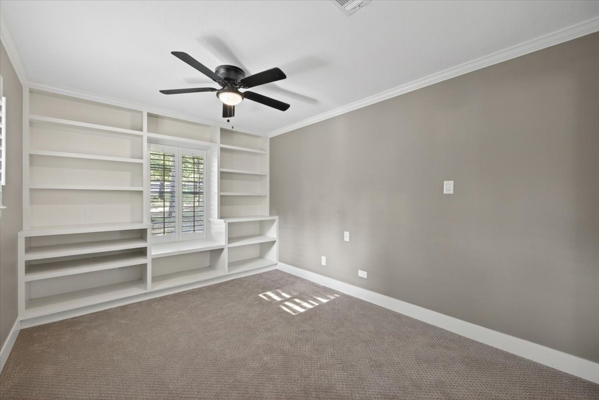 2715 Green Oaks Boulevard Arlington TX 76017