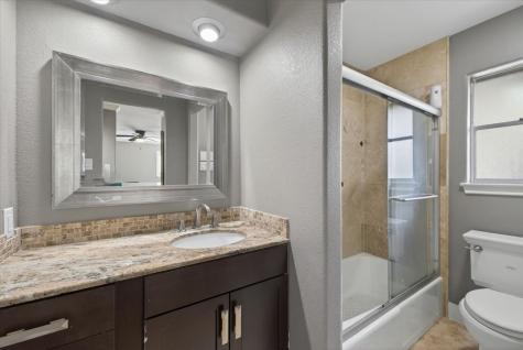 2715 Green Oaks Boulevard Arlington TX 76017