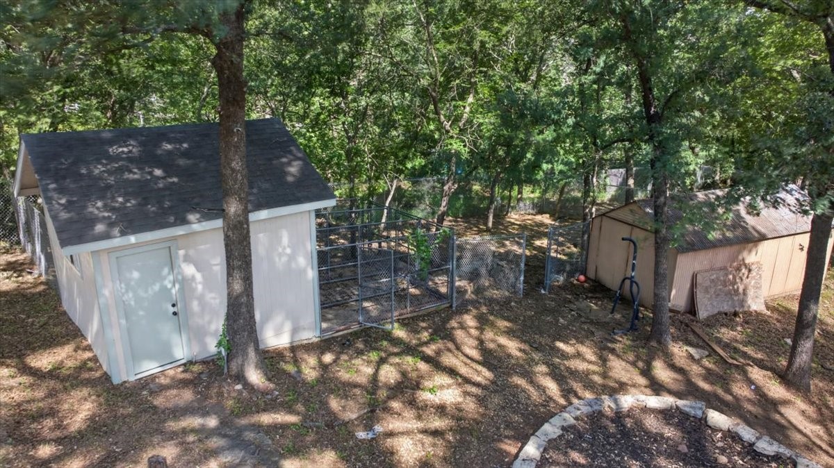 2715 Green Oaks Boulevard Arlington TX 76017