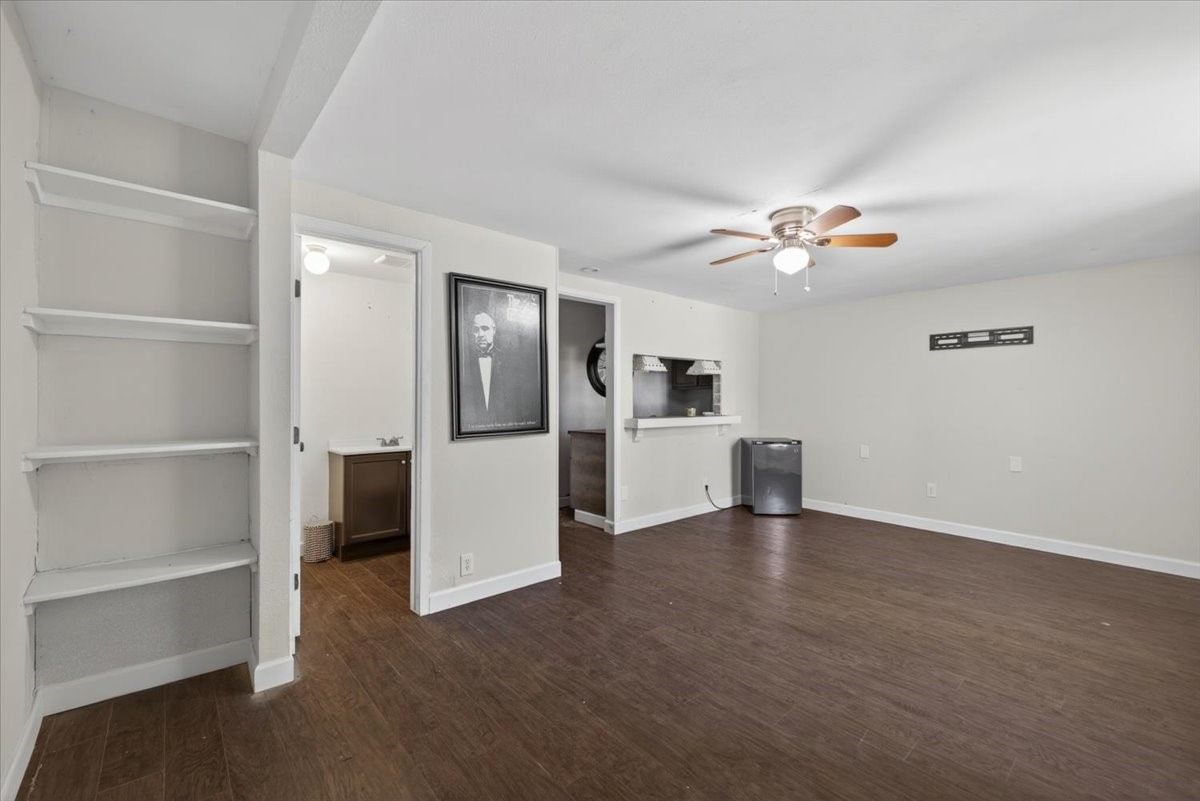 2715 Green Oaks Boulevard Arlington TX 76017