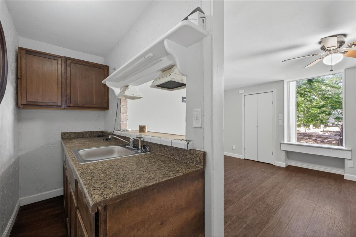 2715 Green Oaks Boulevard Arlington TX 76017