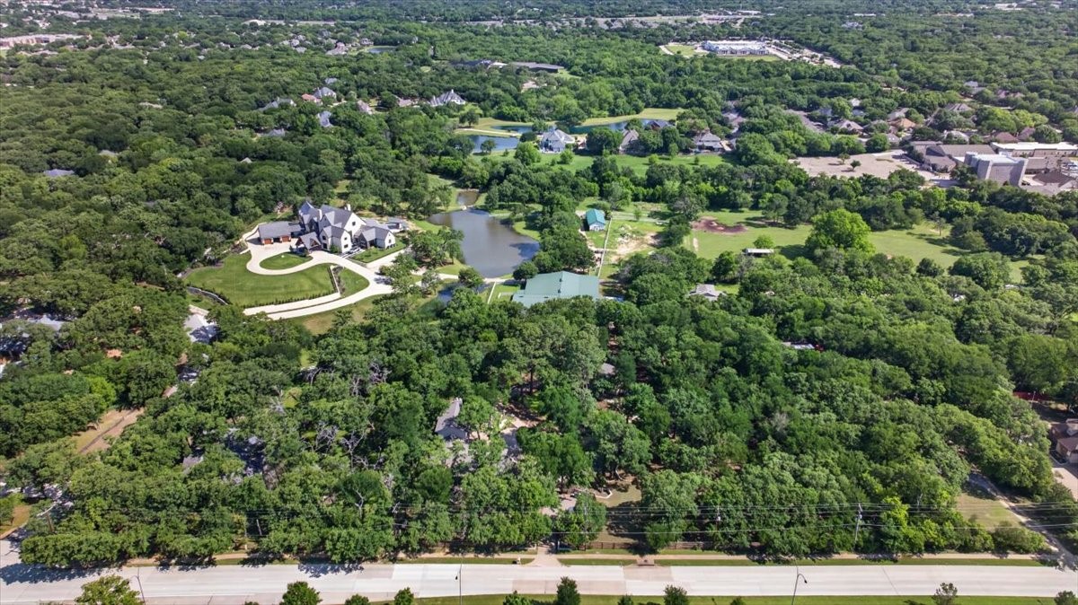 2715 Green Oaks Boulevard Arlington TX 76017