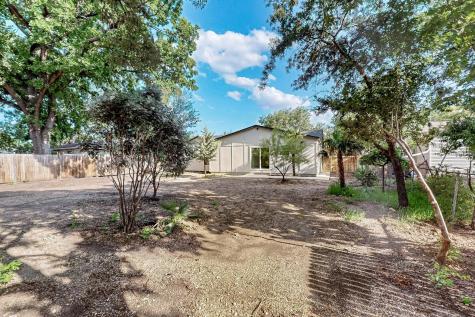 1105 Ryan Avenue Carrollton TX 75006