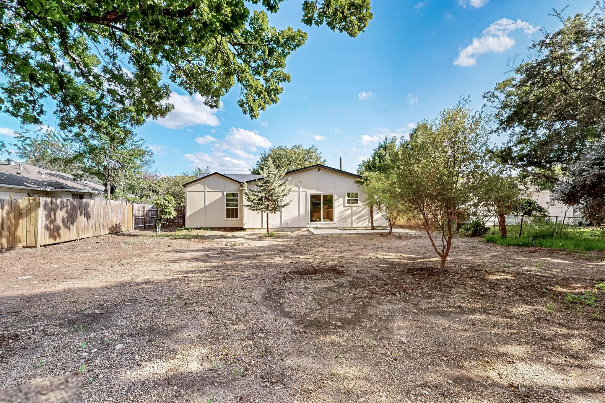 1105 Ryan Avenue Carrollton TX 75006