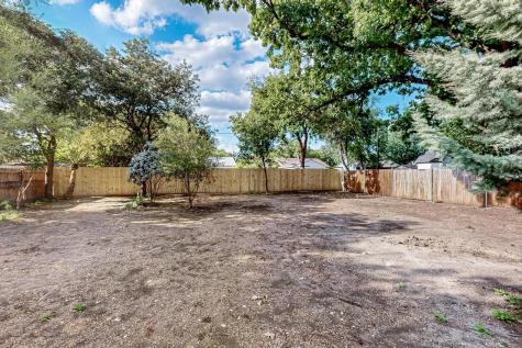 1105 Ryan Avenue Carrollton TX 75006