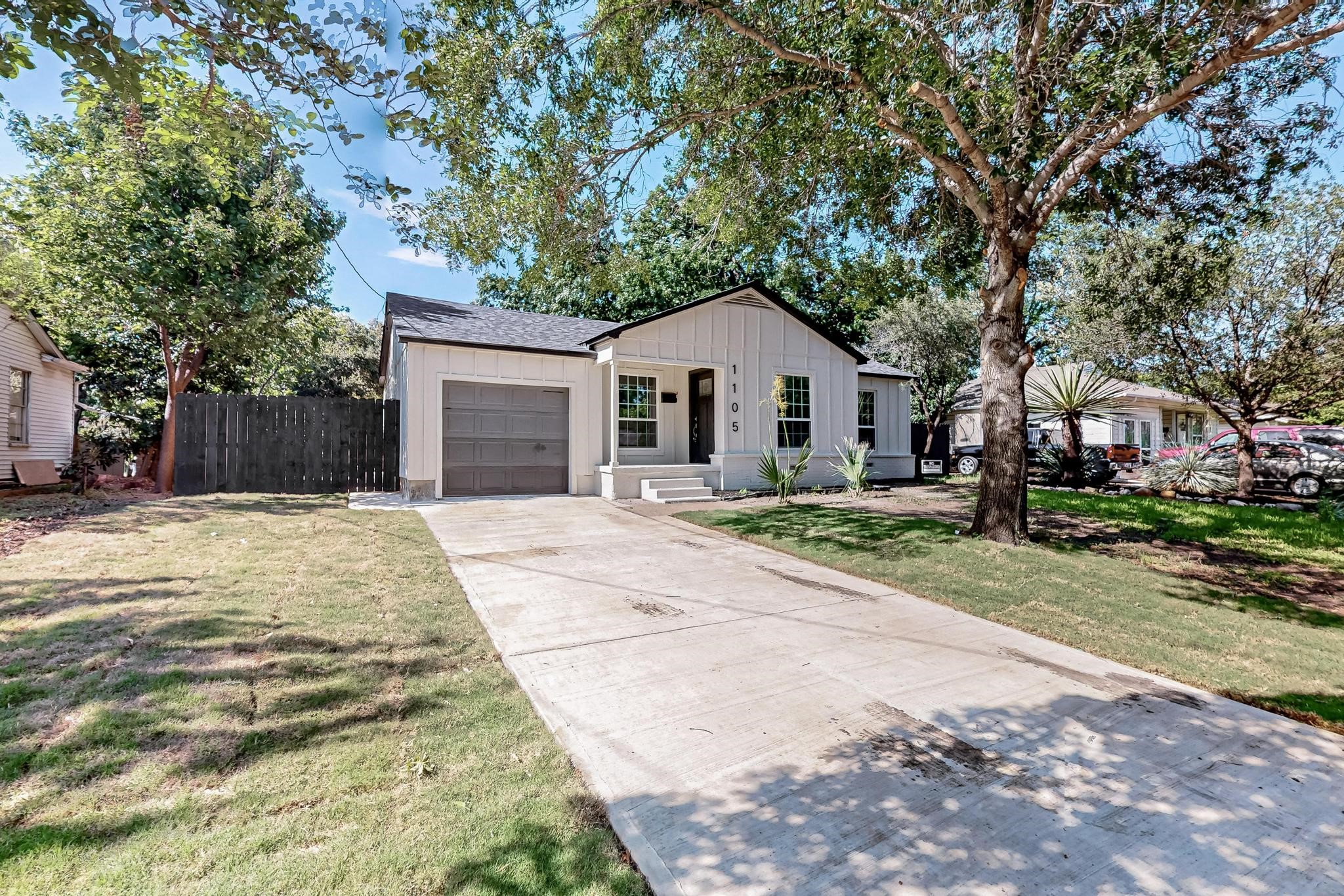 1105 Ryan Avenue Carrollton TX 75006