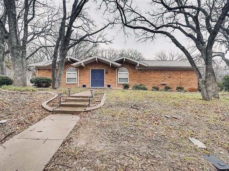 3801 Halifax Court Arlington TX 76013