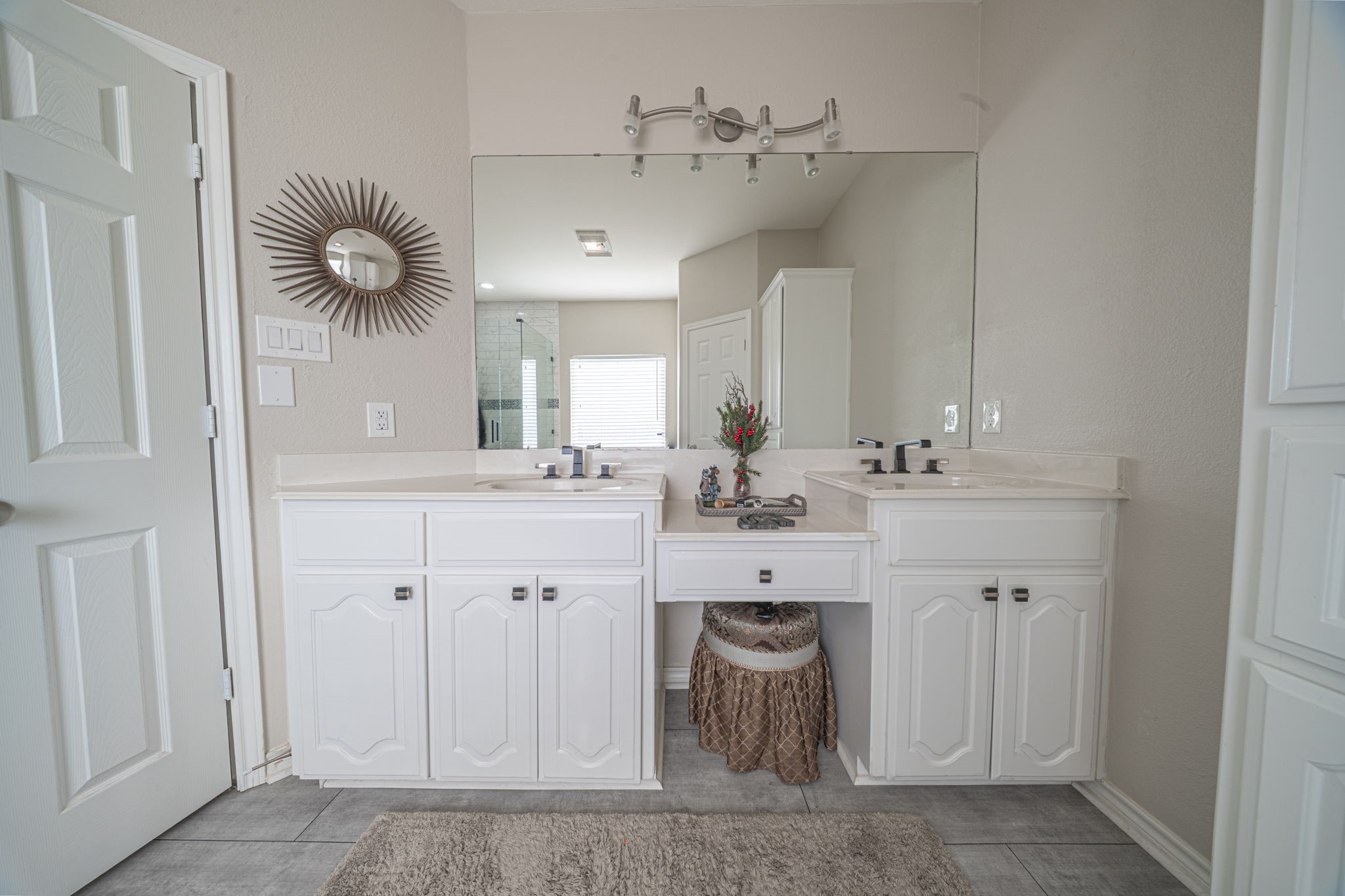100 San Chez Drive Lake Kiowa TX 76240