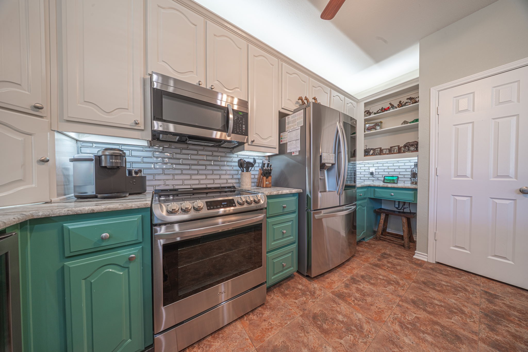 100 San Chez Drive Lake Kiowa TX 76240