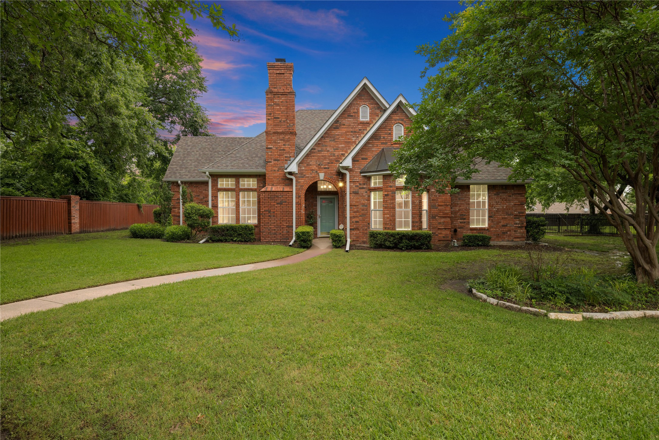 209 North Avenue Whitesboro TX 76273