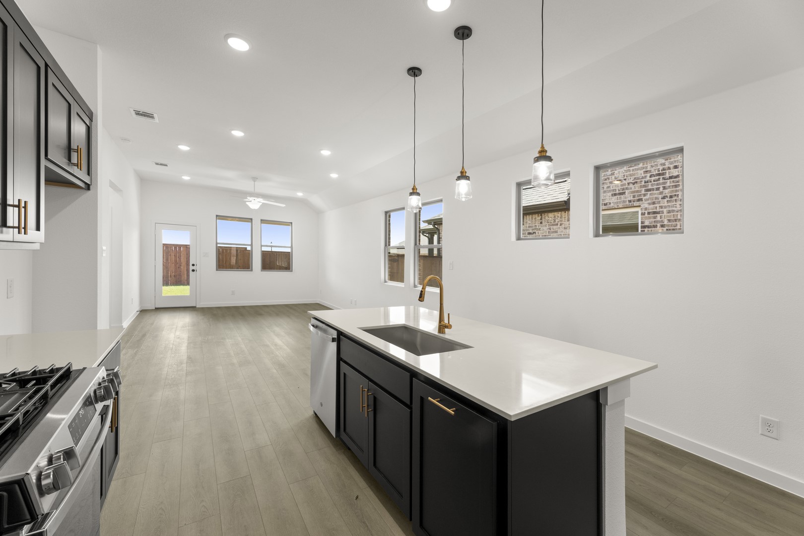 14200 Gallatin Street Pilot Point TX 76258