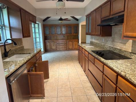 103 Red Bud Court Oak Leaf TX 75154