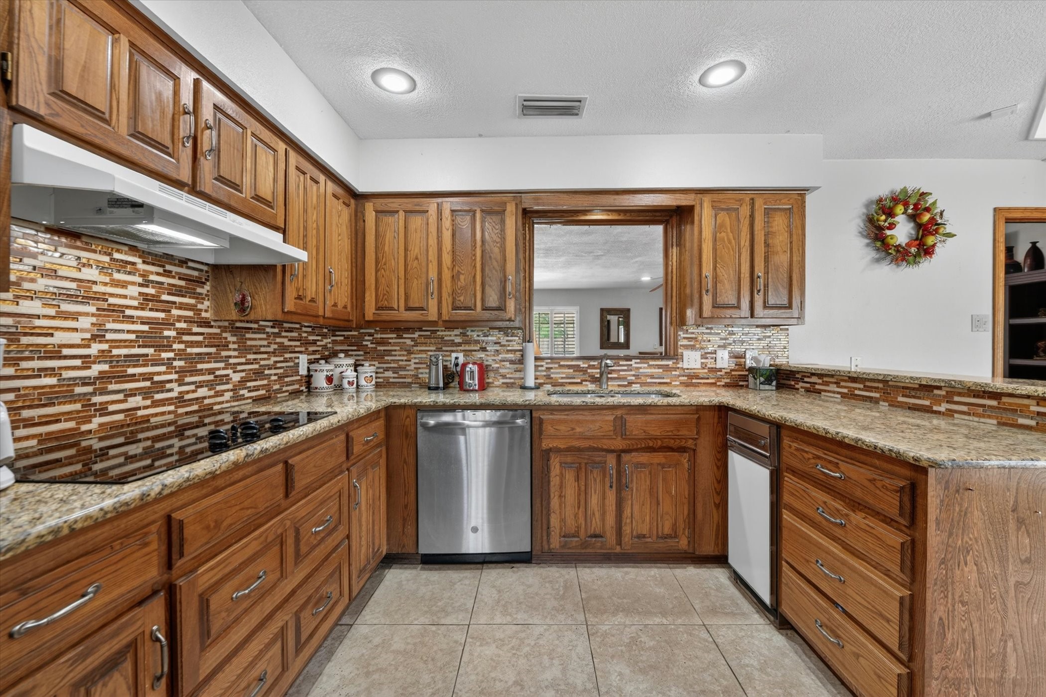 2317 Meandering Way Arlington TX 76011