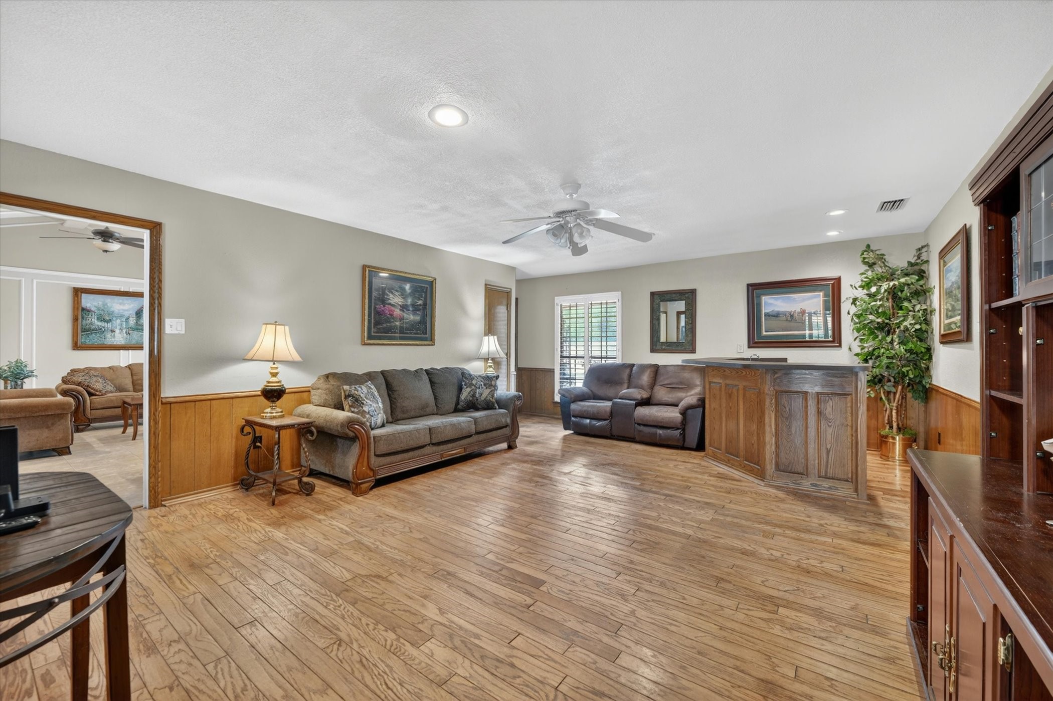 2317 Meandering Way Arlington TX 76011