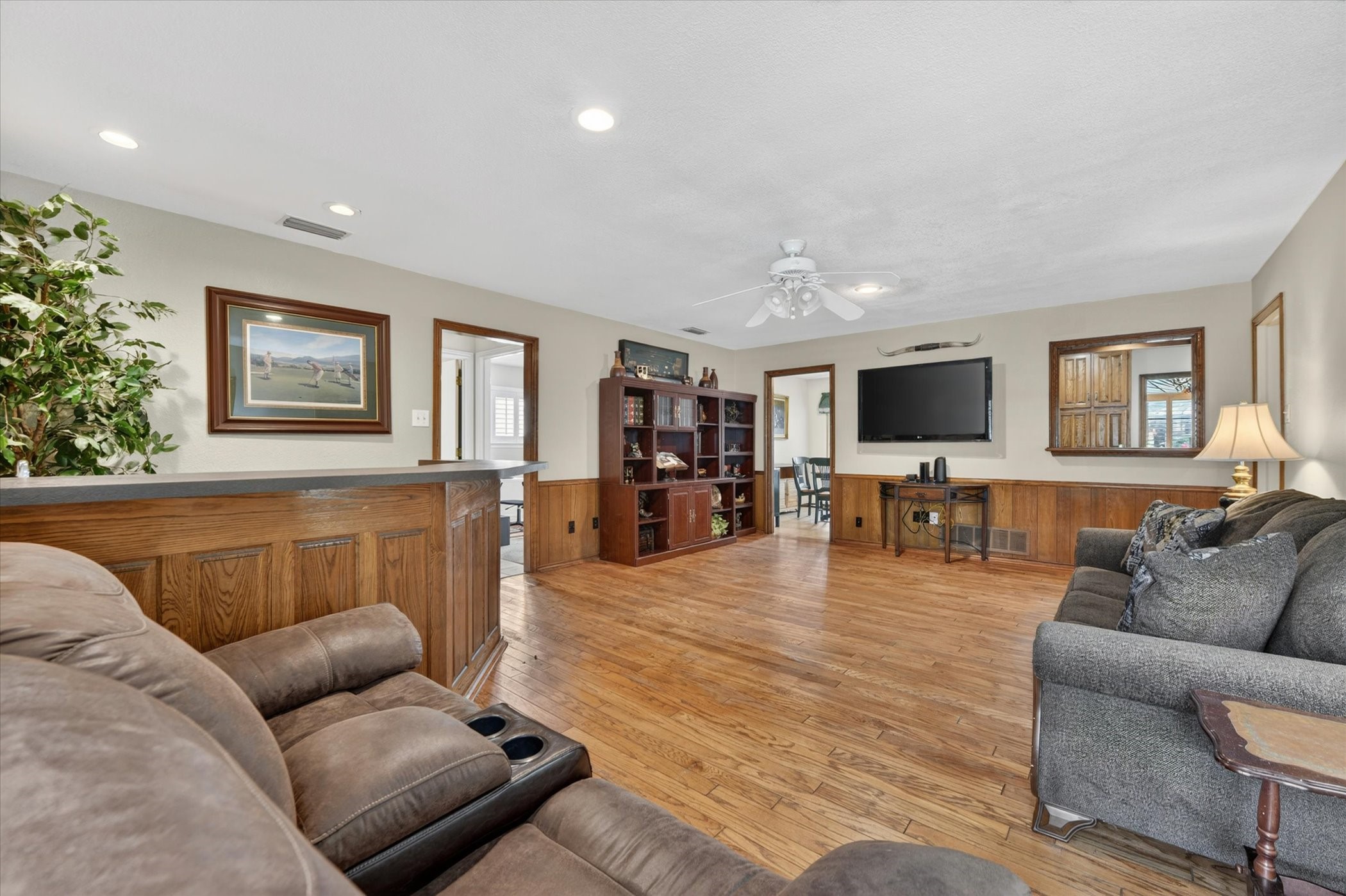 2317 Meandering Way Arlington TX 76011