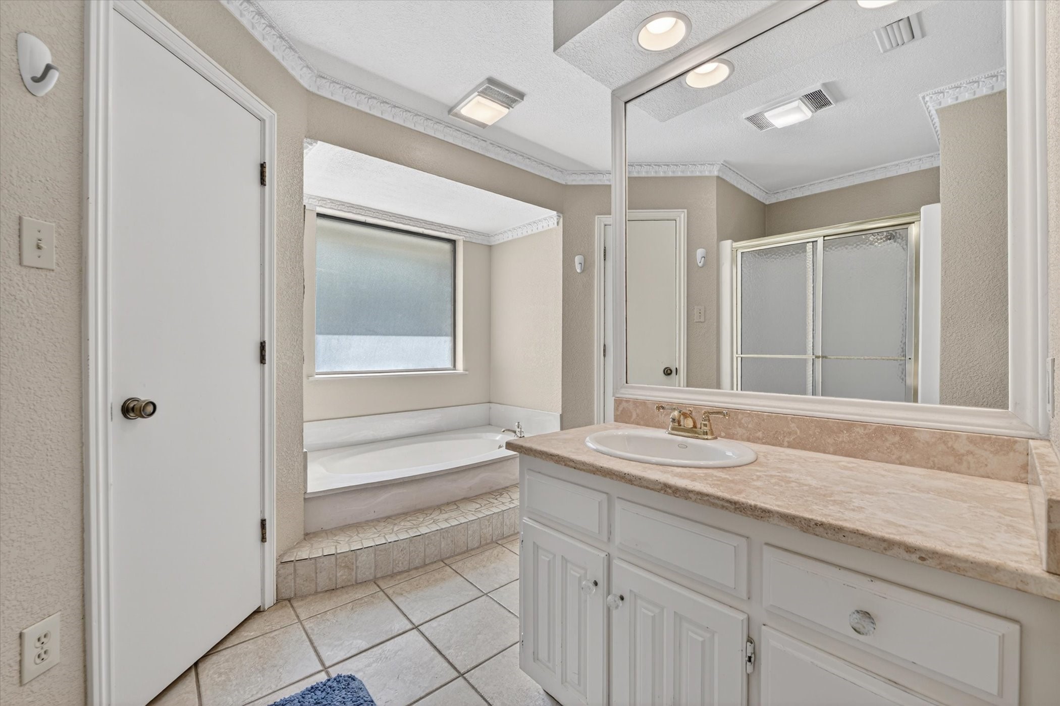 2317 Meandering Way Arlington TX 76011