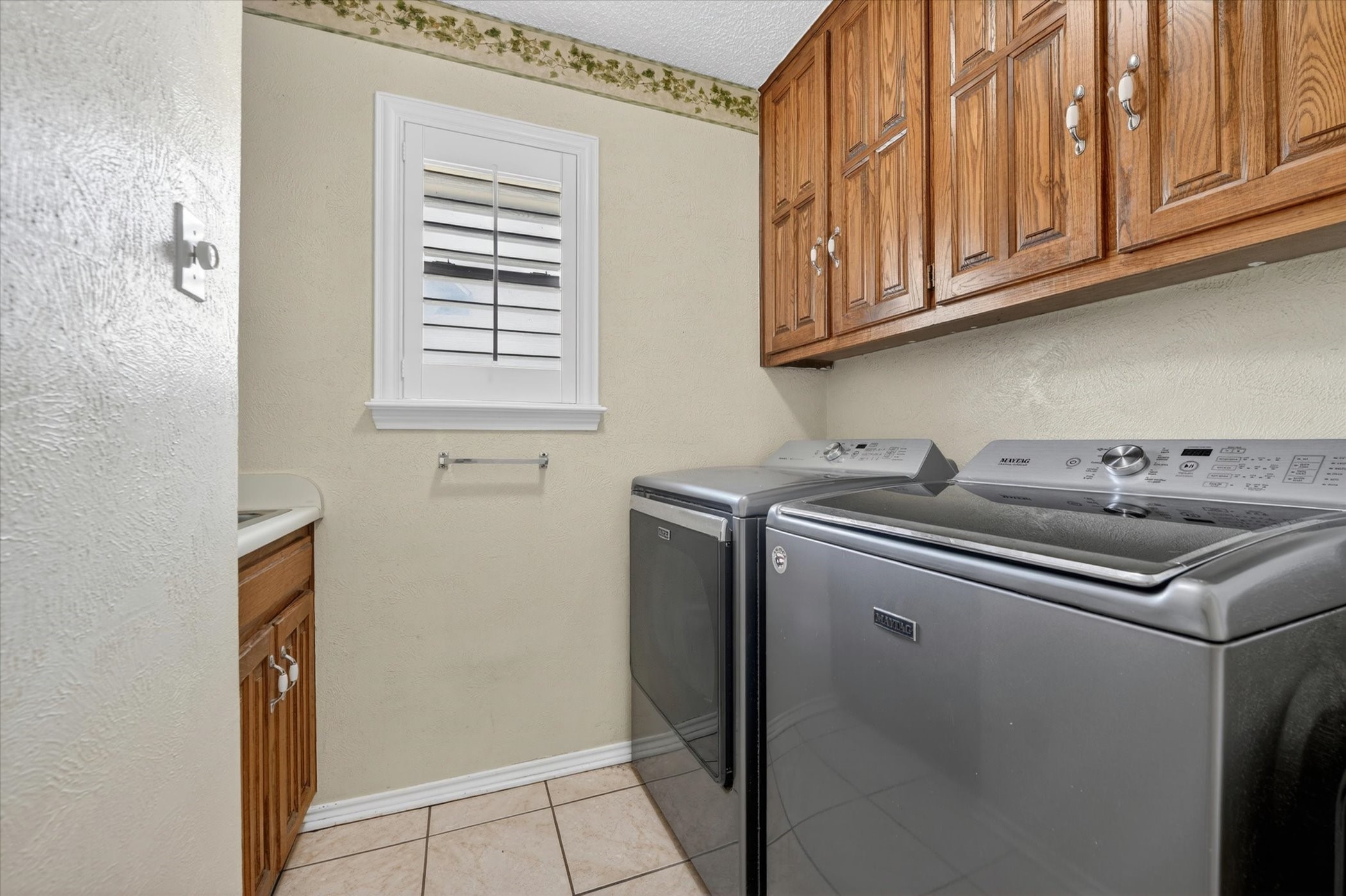 2317 Meandering Way Arlington TX 76011