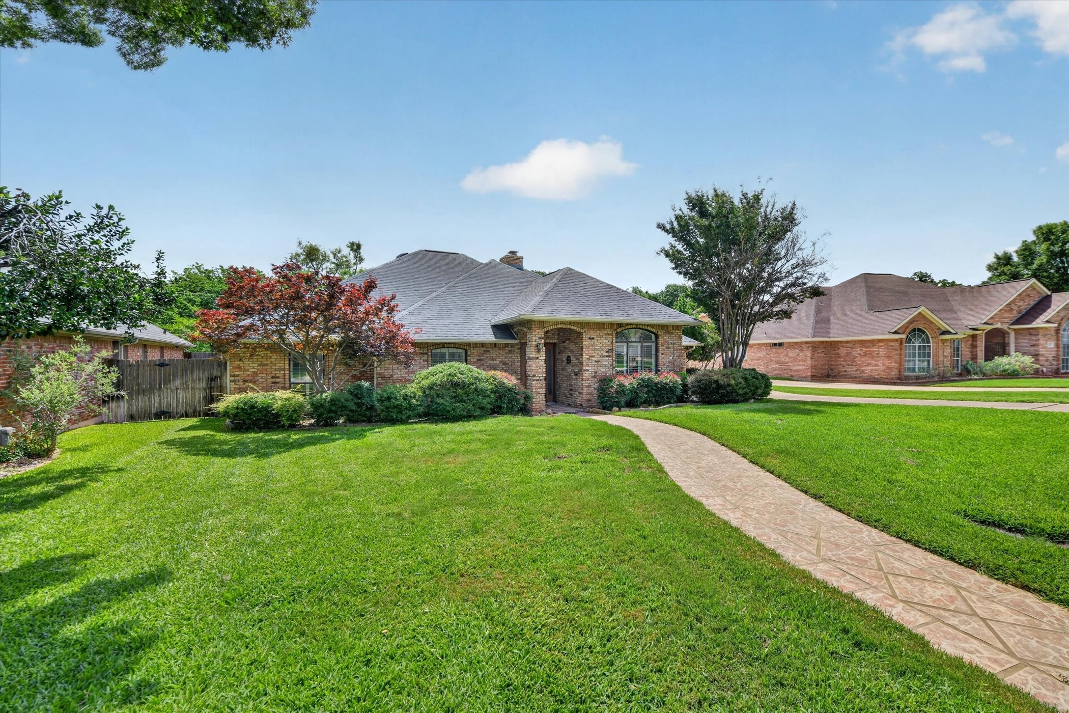 2317 Meandering Way Arlington TX 76011