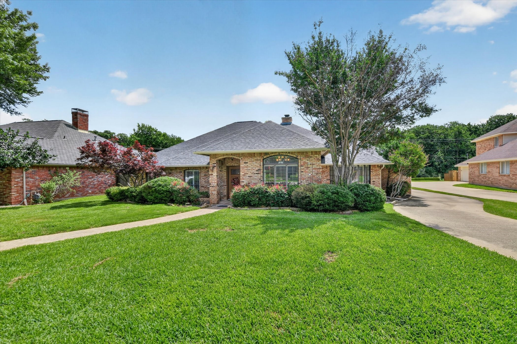 2317 Meandering Way Arlington TX 76011