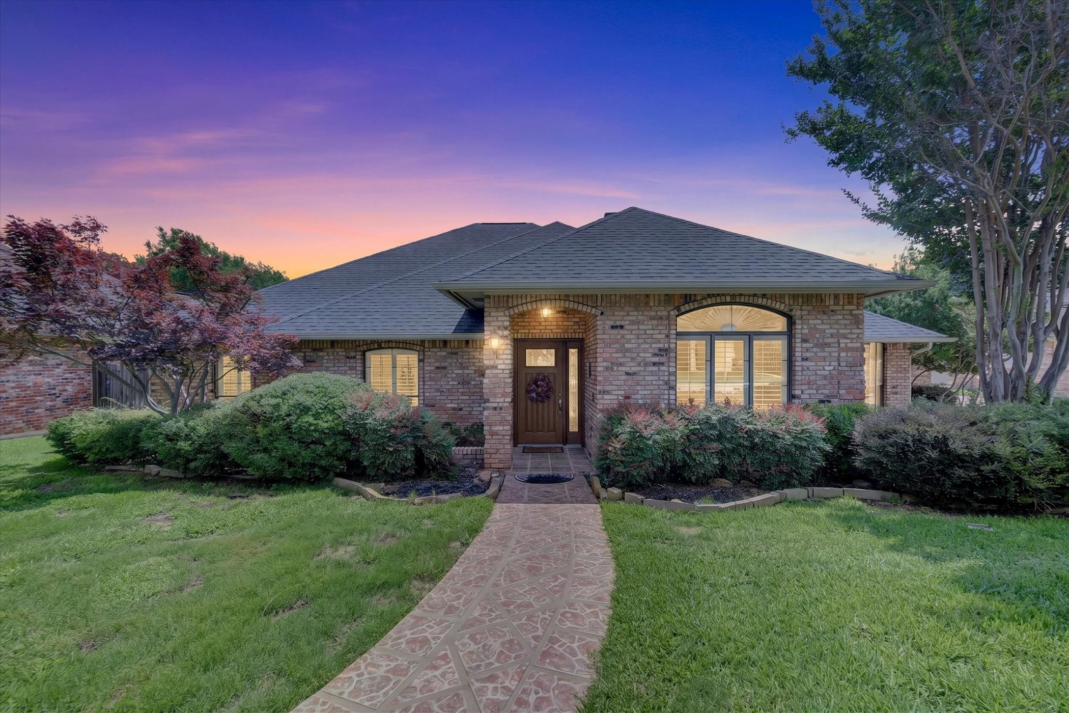 2317 Meandering Way Arlington TX 76011