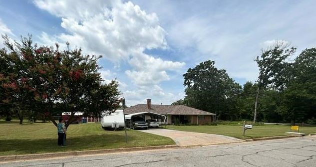 1046 Thatcher Street Denison TX 75020
