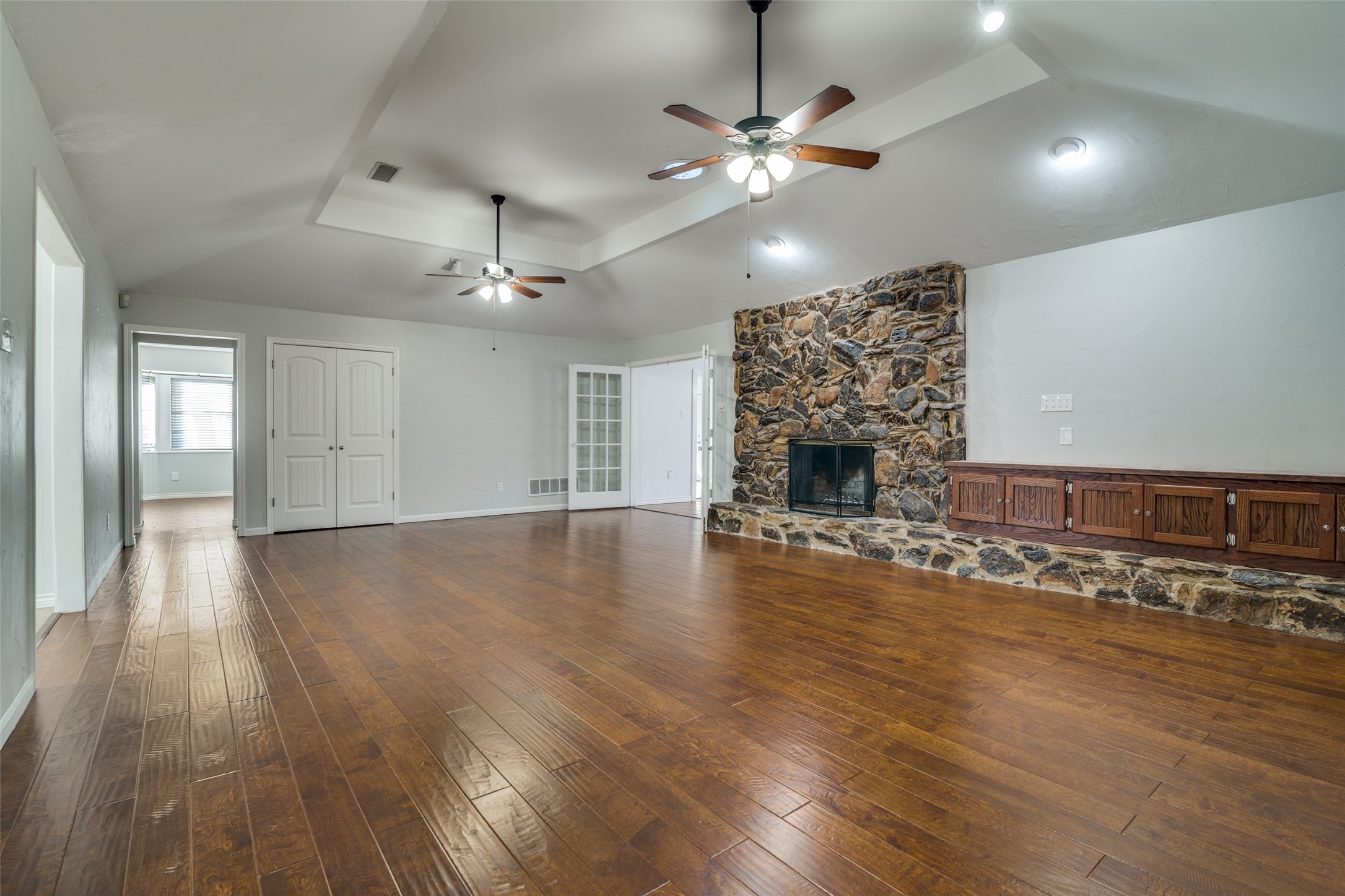 1405 Carriage Lane Garland TX 75043