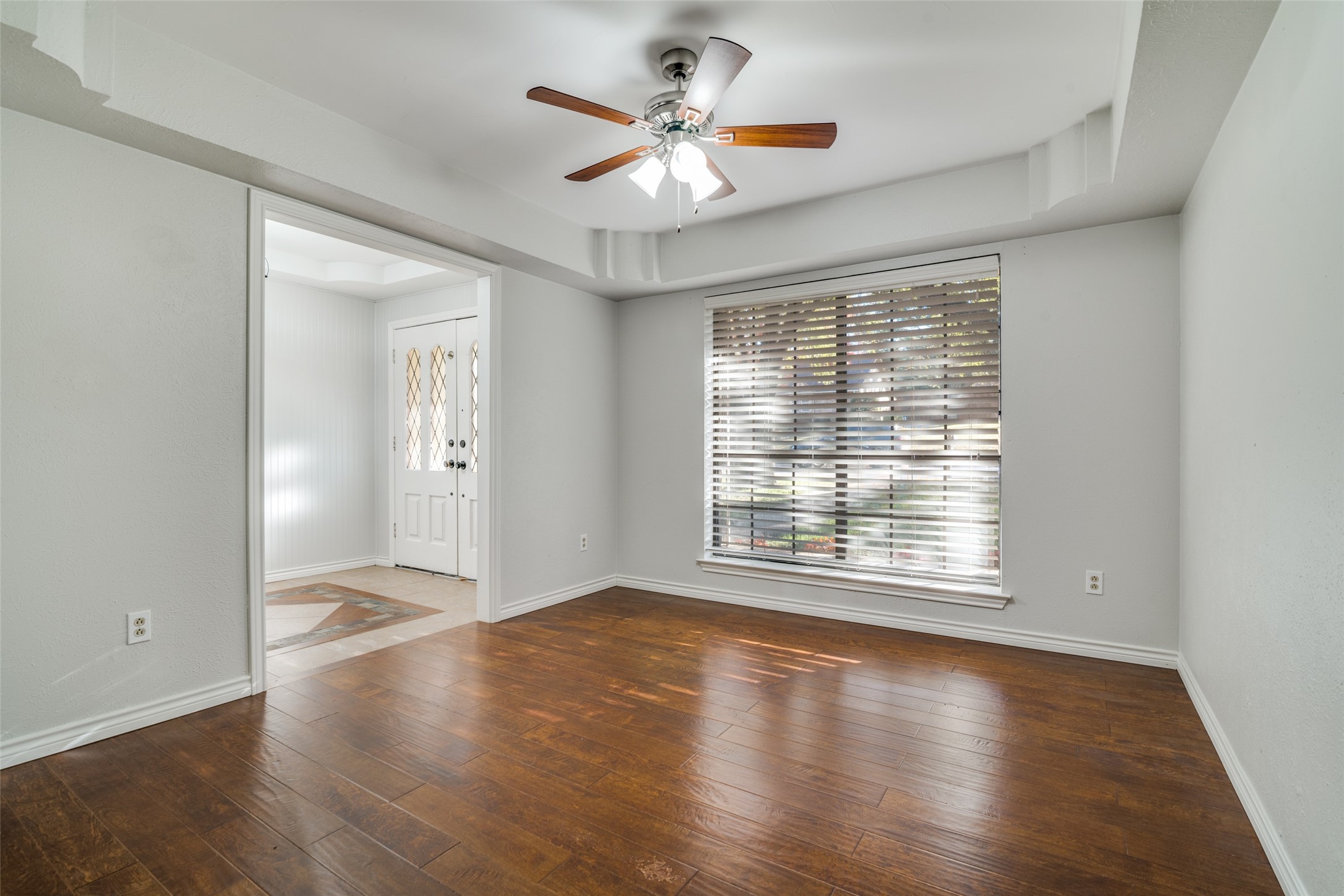 1405 Carriage Lane Garland TX 75043