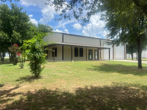 137 Cimmarron Trail Runaway Bay TX 76426
