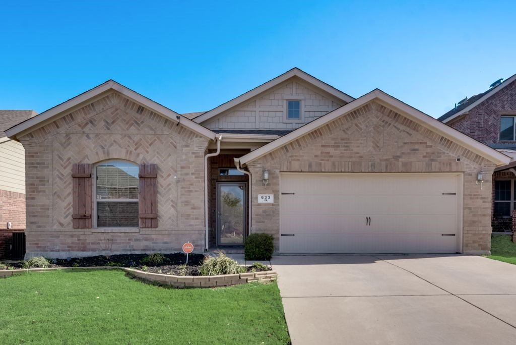 633 Goldstone Lane Fort Worth TX 76131